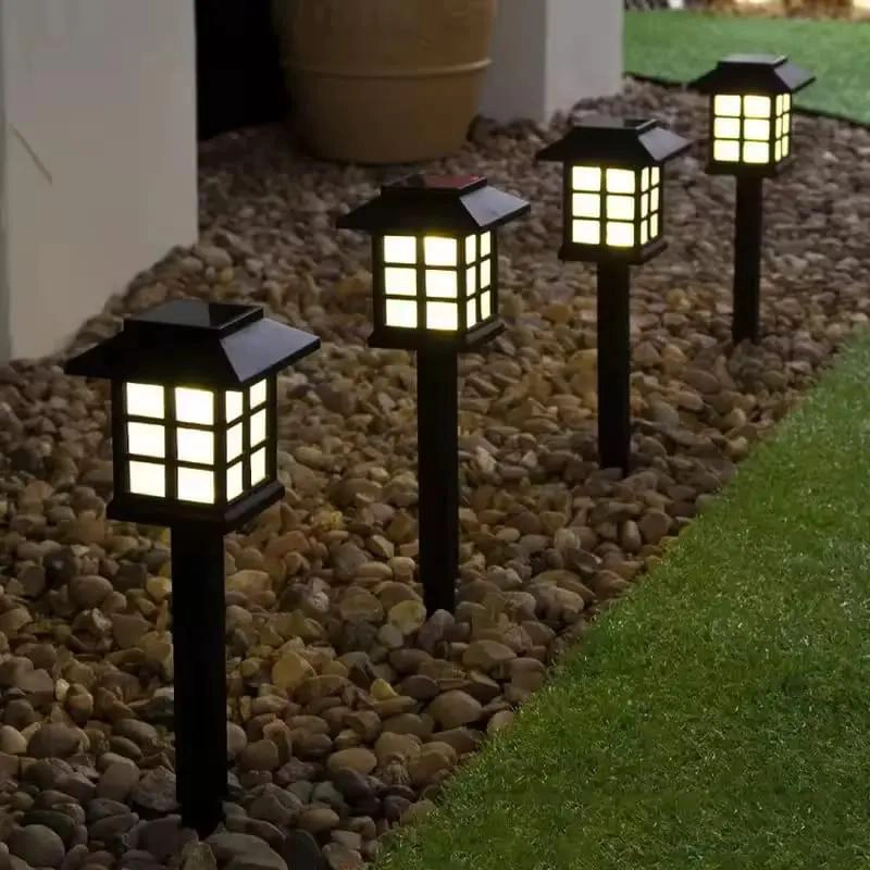 PACK 4 ESTACAS SOLARES CON FAROL LED PARA JARDIN - 1