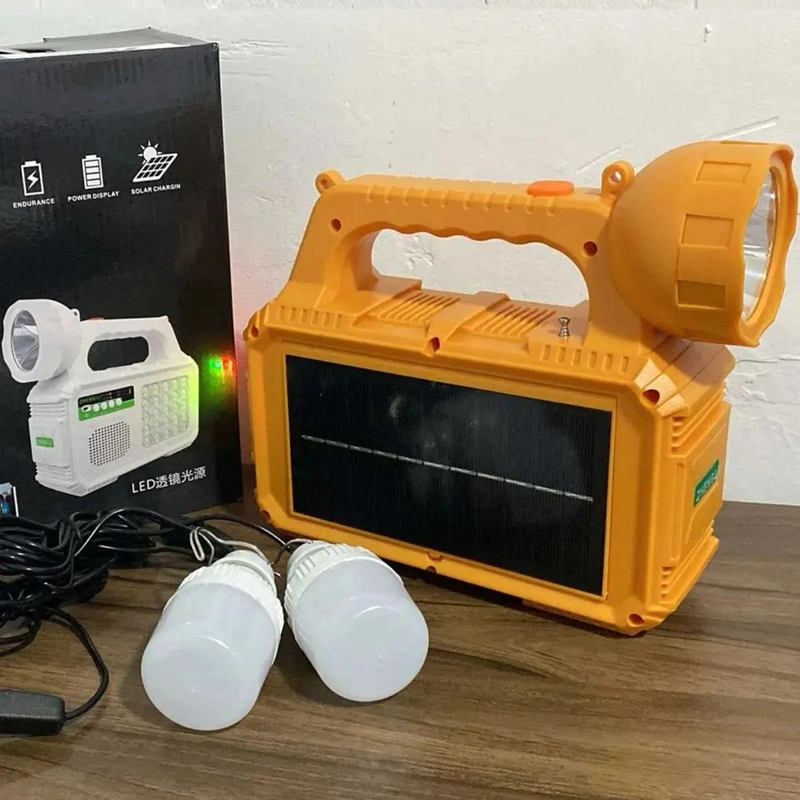 FOCO SOLAR DE EMERGENCIA CON LINTERNA, RADIO Y AMPOLLETAS - 1