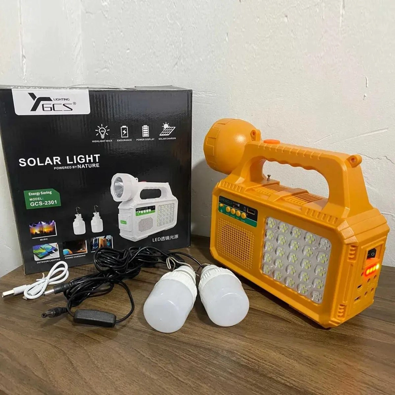 FOCO SOLAR DE EMERGENCIA CON LINTERNA, RADIO Y AMPOLLETAS - 5