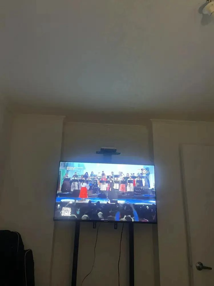SOPORTE MOVIL PARA TV DE 32 A 70 PULGADAS CON RUEDAS - 4