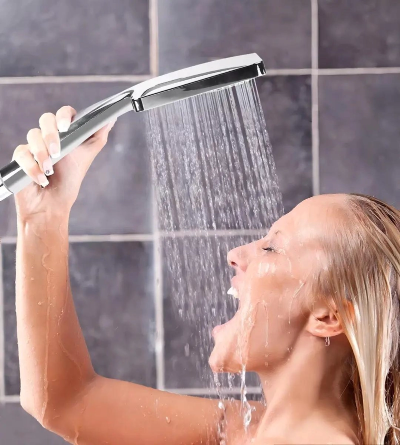 DUCHA DE BAÑO RECTANGULAR CON MANGUERA FLEXIBLE DE 1,5 M - 3