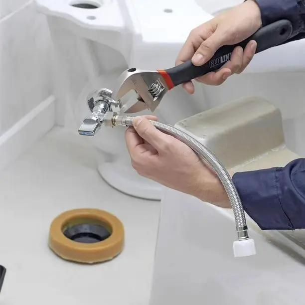 KIT COMPLETO PARA INSTALACION DE WC CON LLAVE FLEXIBLE - 2