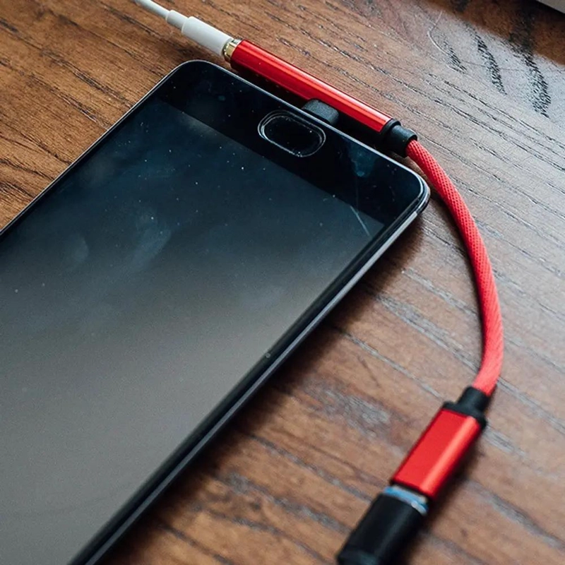 ADAPTADOR USB-C A 3.5MM PARA AURICULARES Y CARGA - 4