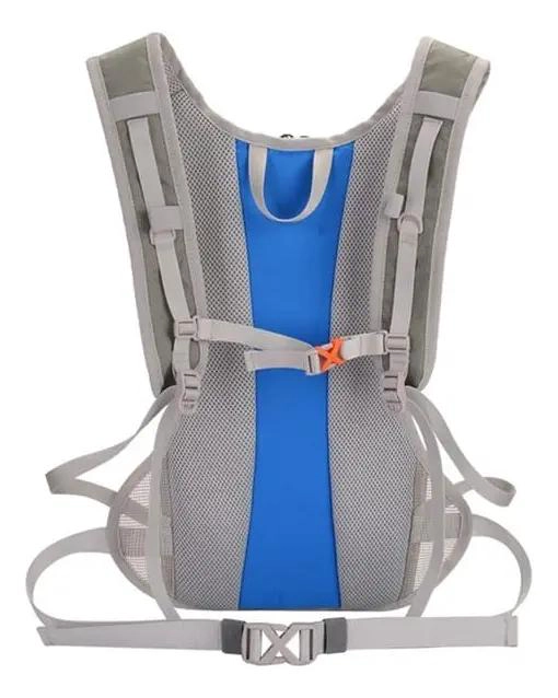 MOCHILA PARA TREKKING CON BOLSA DE HIDRATACION INTEGRADA - 2