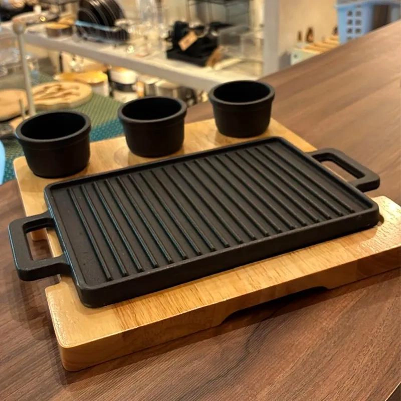 PLANCHA GRILL HIERRO CON BASE DE MADERA - 3