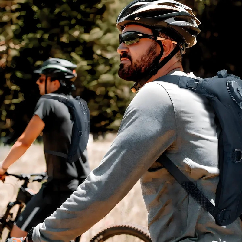 MOCHILA HIDRATANTE PARA AGUA 3L CON SISTEMA CAMELBACK - 2