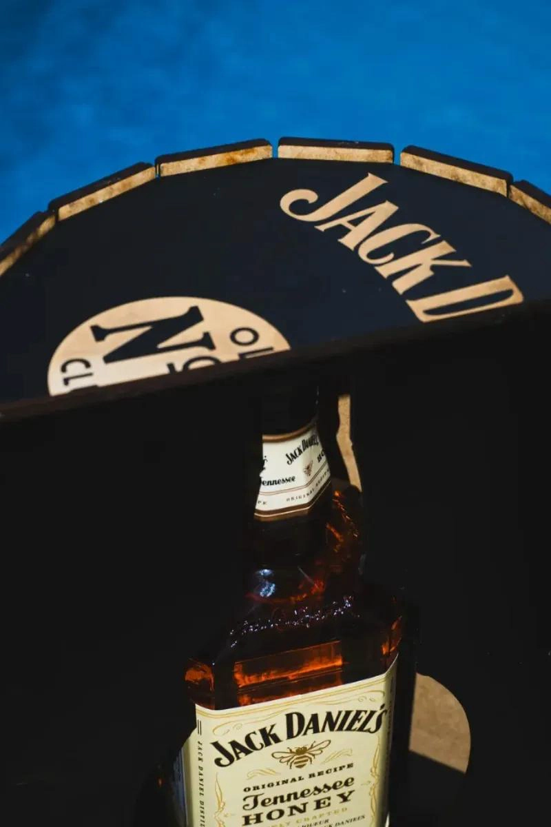 BARRIL PORTA BOTELLAS Y VASOS PARA BEBIDAS - 2