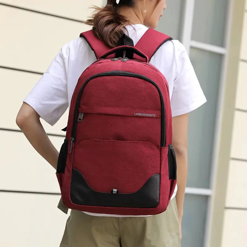 MOCHILA MULTIFUNCIONAL IMPERMEABLE CON PUERTO USB - 2
