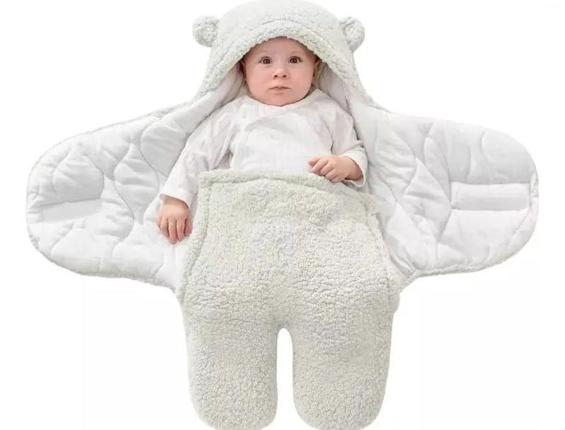 MANTA PARA BEBE  CON OREJITAS DE CONEJITO - 2