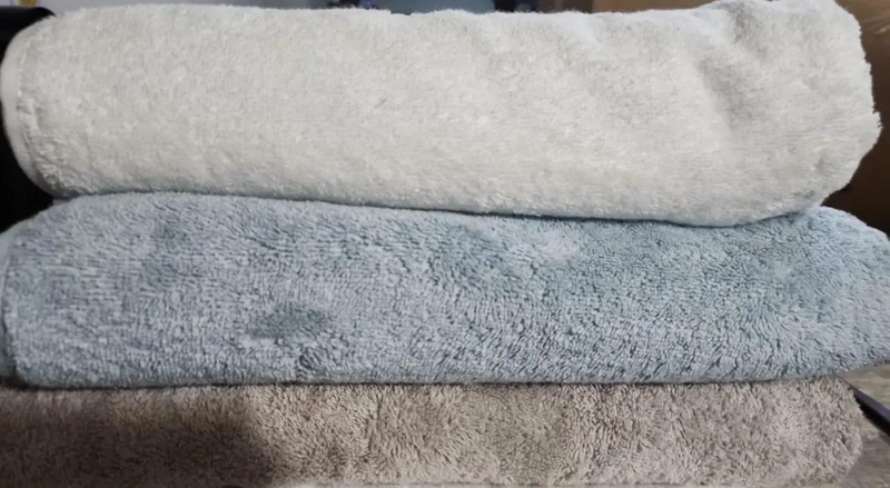 SET DE 3 TOALLAS DE BAÑO DE ALGODON CON BORDADO 140X70 CM - 5