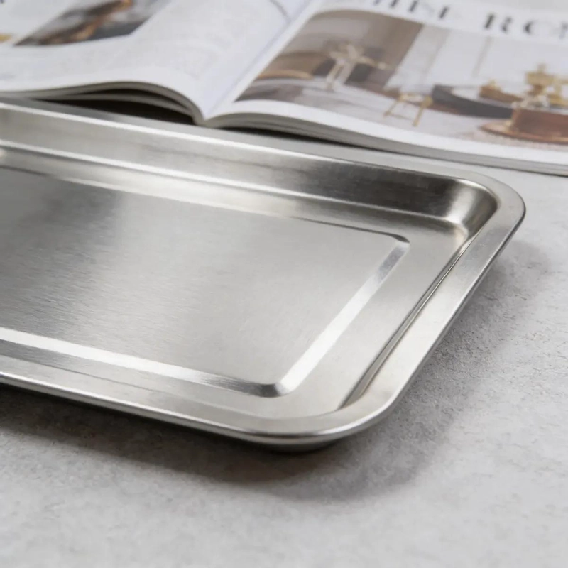 BANDEJA DE ACERO INOXIDABLE RESISTENTE DE 36 X 27 CM - 5