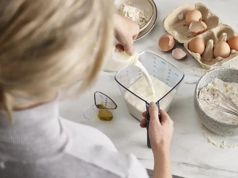 ORGANIZADOR ESCALONADO COMPACTO PARA COCINA CON DISEÑO EFICIENTE - 4