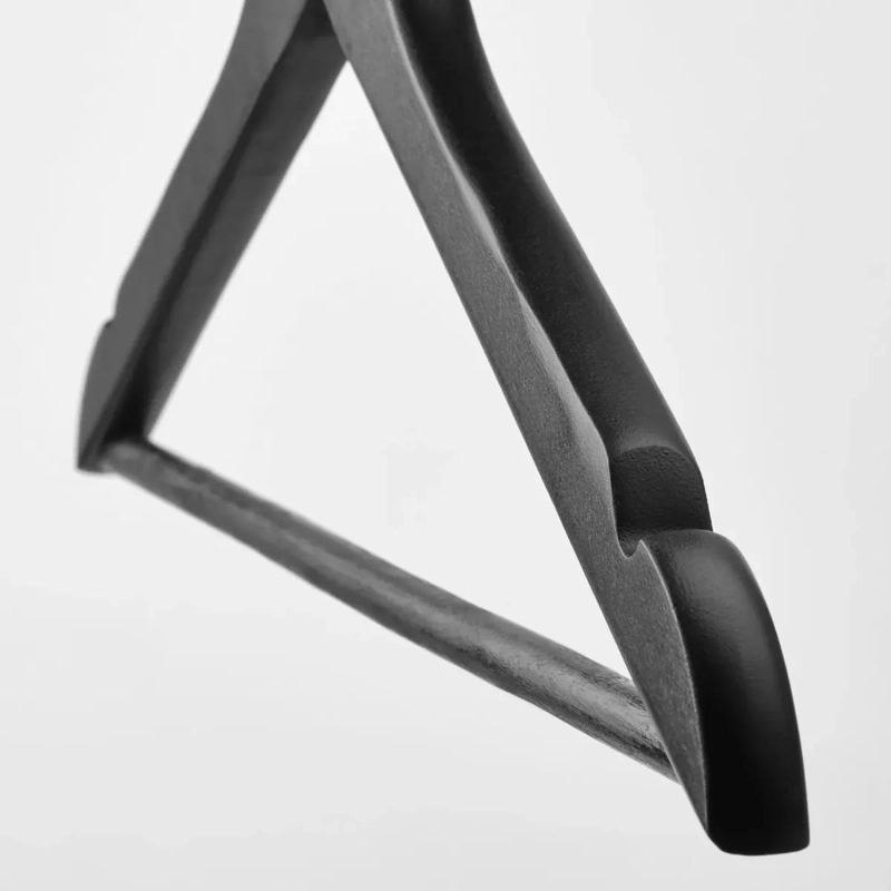 SET DE 8 COLGADORES DE MADERA MACIZA NATURAL PARA ROPA DE 43 CM EN COLOR NEGRO - 3