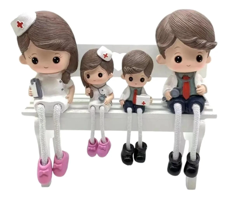SET DE 4 FIGURAS DECORATIVAS DE RESINA REPRESENTANDO FAMILIA Y DOCTOR - 1