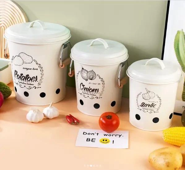 SET DE 3 FRASCOS METALICOS PARA ALMACENAMIENTO DE VERDURAS EN COCINA - 1
