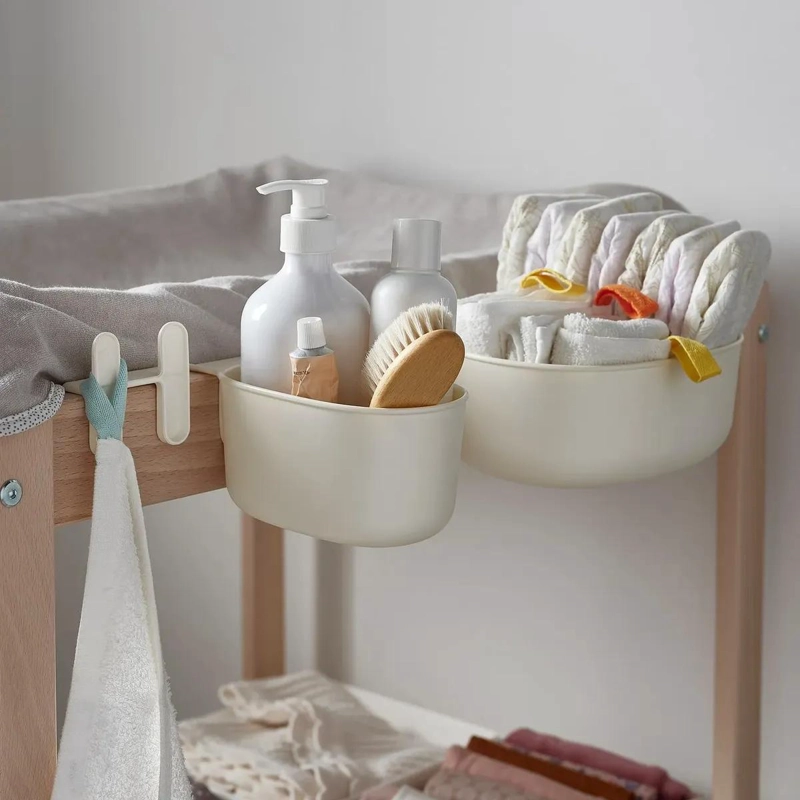 SET DE 4 CANASTOS MUDADORES CON GANCHOS BLANCO 27X23X26 CM - 3