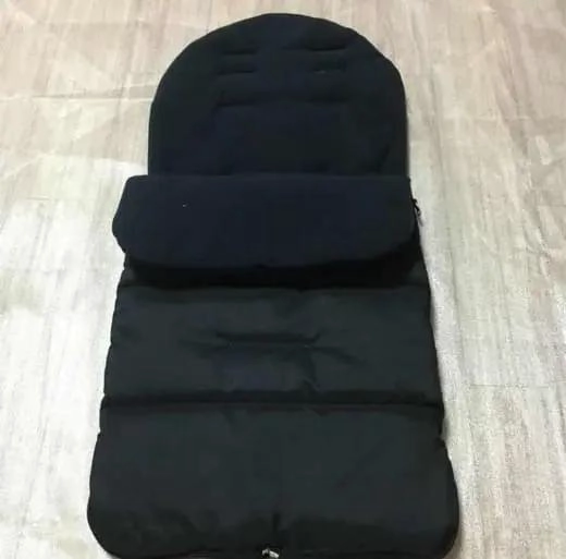 SACO CUBRE PIES IMPERMEABLE PARA COCHE DE BEBE  COLOR GAV - 2