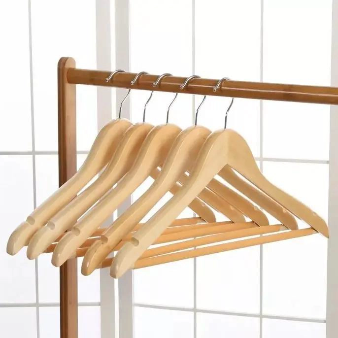 SET DE 15 COLGADORES DE MADERA CON GANCHO ANTIDESLIZANTE PARA ROPA - 4