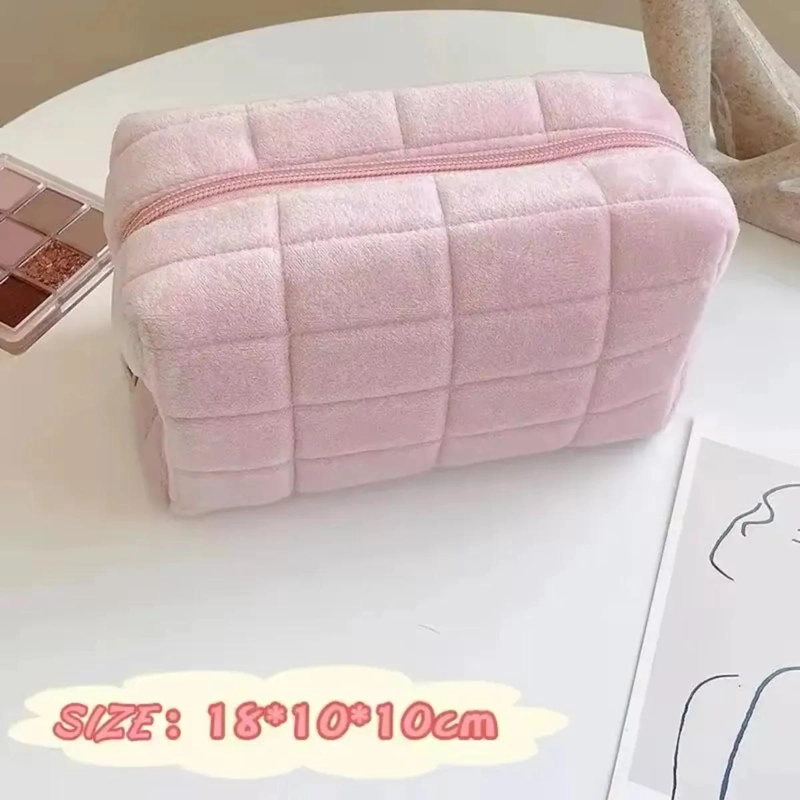 COSMETIQUERO ACOLCHADO DE FELPA EN COLOR ROSADO PARA MAQUILLAJE - 3