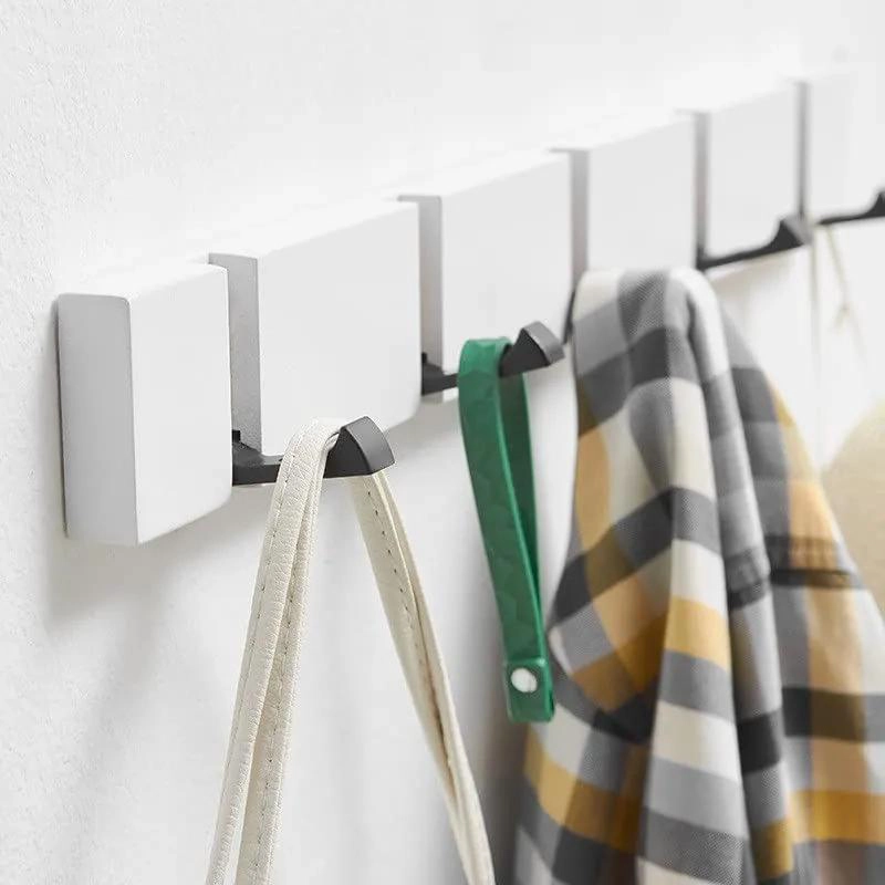 PERCHERO DE PARED EN MADERA CON 5 GANCHOS PARA COLGAR PRENDAS - 1