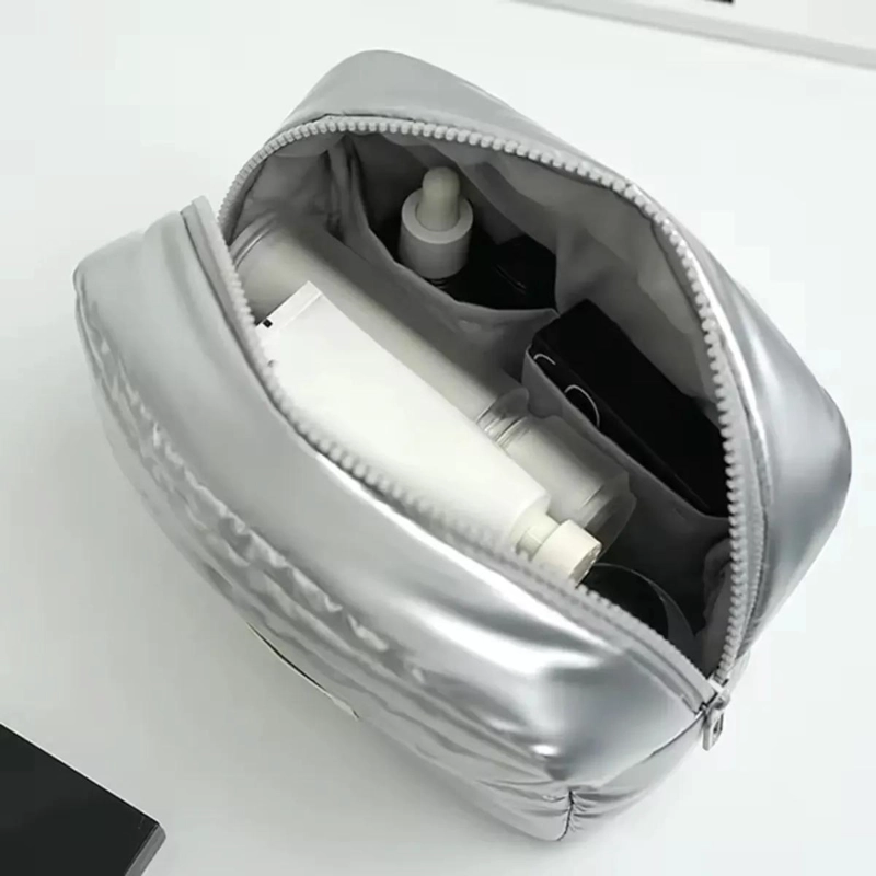 COSMETIQUERO METALICO ACOLCHADO AMPLIO PARA USO FEMENINO - 3