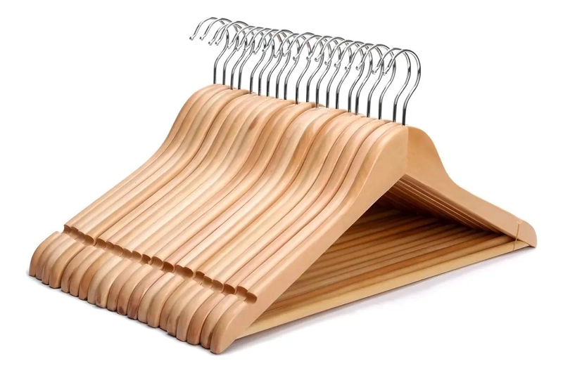 SET DE 15 COLGADORES DE MADERA PARA ROPA CON GANCHO METALICO RESISTENTE - 1