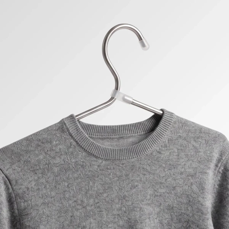 SET DE 10 COLGADORES METALICOS PLATEADOS PARA ROPA CON GANCHO RESISTENTE - 3