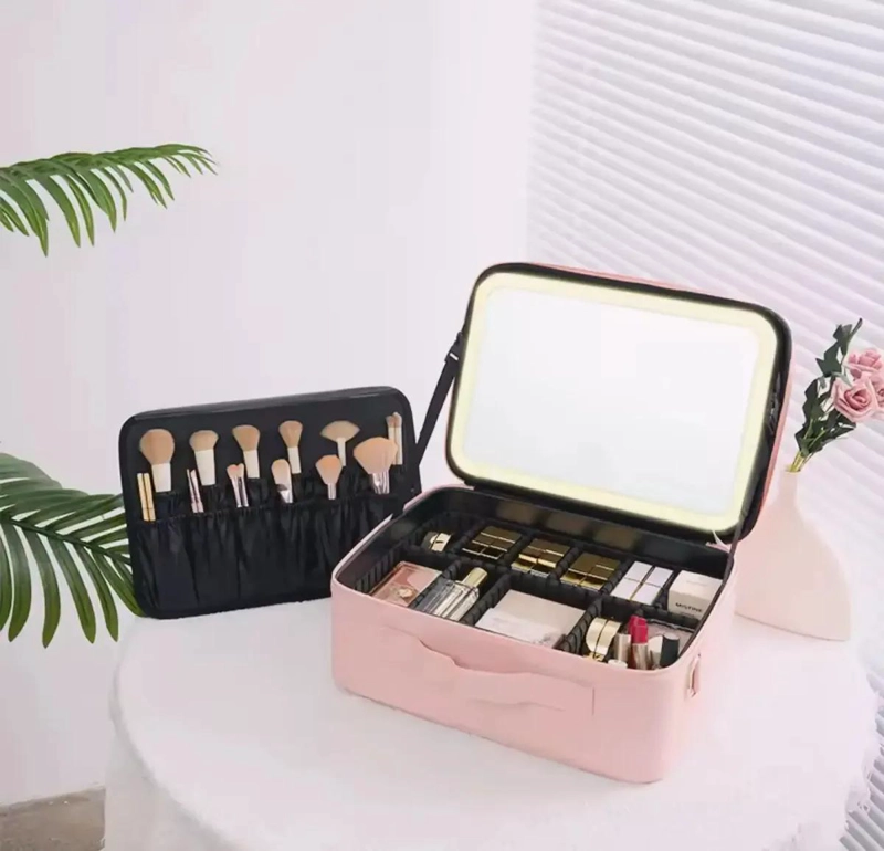 BOLSO ORGANIZADOR CON LUZ LED PARA ACCESORIOS Y OBJETOS PERSONALES - 2