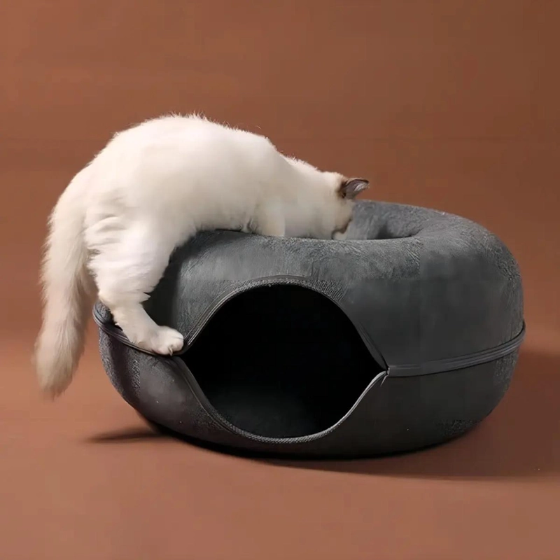 CAMA PARA GATO CON DISEÑO CIRCULAR TIPO DONA Y TUNEL CON RASCADOR INTEGRADO - 3