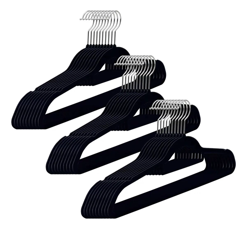 COLGADORES ANTIDESLIZANTES DE TERCIOPELO COLOR NEGRO PARA ROPA - 1