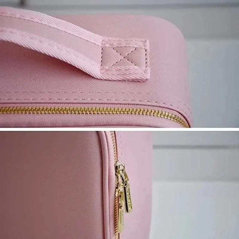 BOLSO ORGANIZADOR PARA MAQUILLAJE CON LUZ LED RECARGABLE Y COMPARTIMENTOS - 4