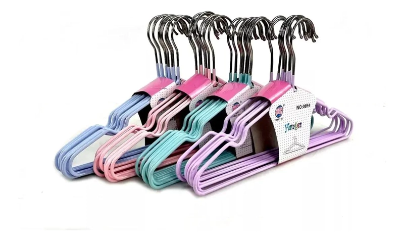 SET DE 50 GANCHOS COLGADORES ANTIDESLIZANTES PARA ROPA DE NIÑOS - 1