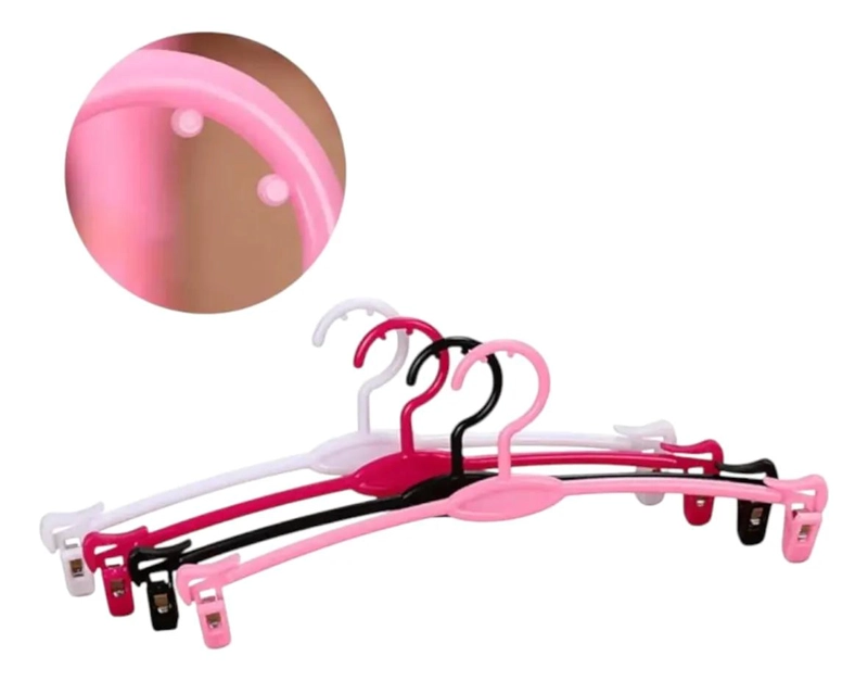 SET DE 30 COLGADORES DE PLASTICO COLOR ROSA TAMAÑO 26X11 CM - 2