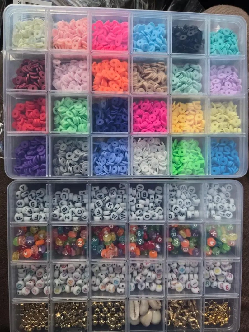 SET DE PULSERAS COLORIDAS PARA NIÑOS CON ESTUCHE DE CUENTAS - 5