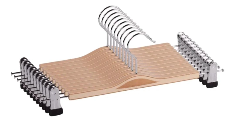 SET DE 10 COLGADORES DE MADERA CON PINZAS PARA FALDA Y PANTALON - 1