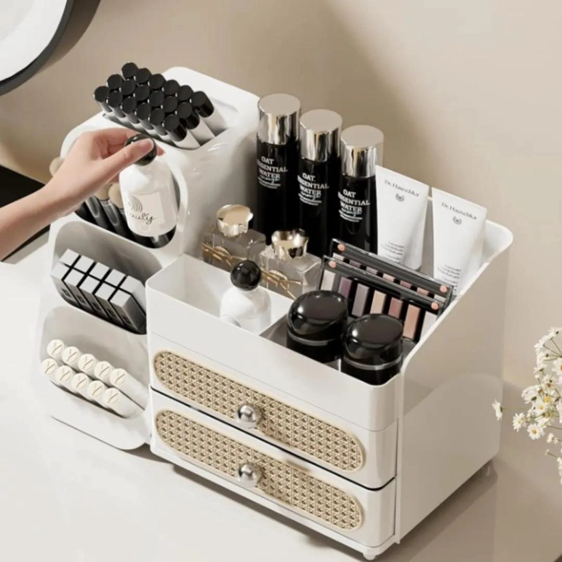 ORGANIZADOR COMPACTO Y PRACTICO PARA MAQUILLAJE CON MULTIPLES COMPARTIMENTOS - 2