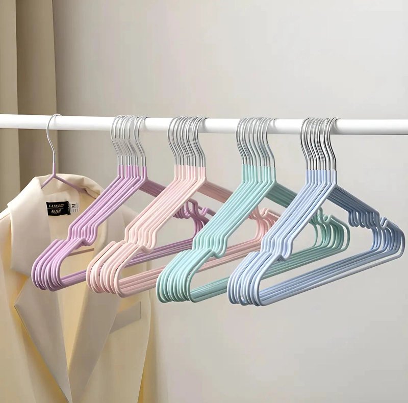 SET DE 30 GANCHOS ANTIDESLIZANTES PARA ROPA CON DISEÑO RESISTENTE - 3