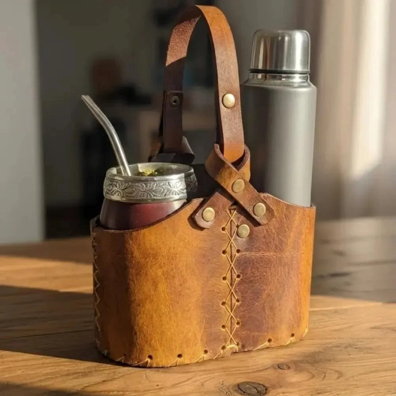 BOLSO MATERO DE CUERO COLOR CAFE  CON CANASTA PARA YERBA - 1