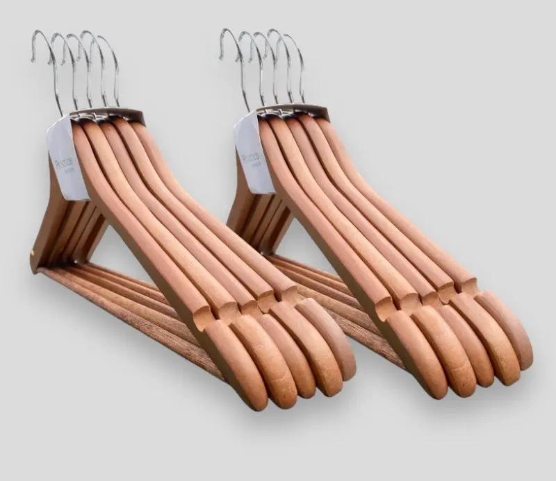 COLGADORES DE ROPA DE MADERA CON DISEÑO ERGONOMICO Y RESISTENTE - 2