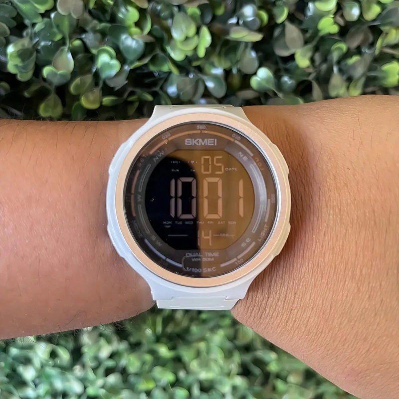 RELOJ DIGITAL DEPORTIVO PARA HOMBRE CON CRONOGRAFO Y DISEÑO MODERNO - 2