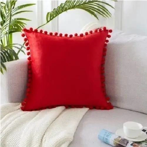 PACK DE FUNDAS PARA COJIN DE TERCIOPELO ROJO CON POMPON DECORATIVO - 1