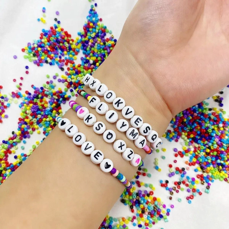 SET COMPLETO DE CUENTAS PARA PULSERAS CON LETRAS Y ACCESORIOS VARIADOS - 2