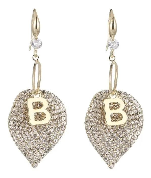 ARETES LARGOS DORADOS CON DISEÑO DE LETRA B ELEGANTE Y MODERNO - 1