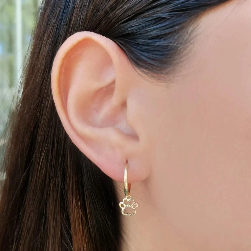 AROS ARGOLLA CON DISEÑO DE HUELLA ENCHAPADOS EN ORO 18 K - 4