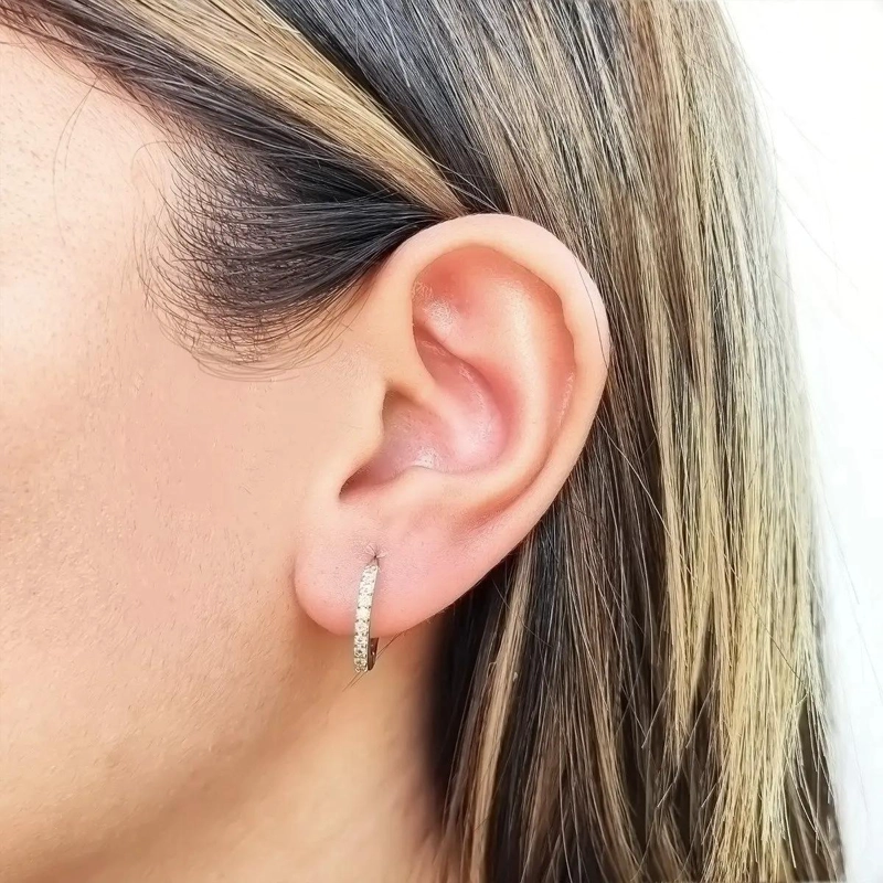 AROS ARGOLLA OVALADA CON CIRCONES Y BAÑO DE ORO 18K - 4
