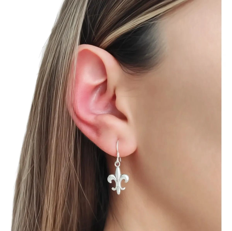 AROS CON DISEÑO FLOR DE LIS EN PLATA FINA 925 CON GANCHO - 4