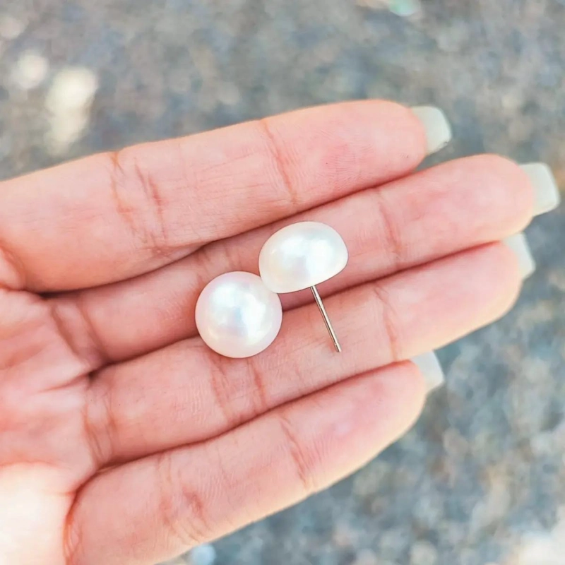 AROS ELEGANTES CON PERLA NATURAL DE RIO COLOR BLANCO - 3