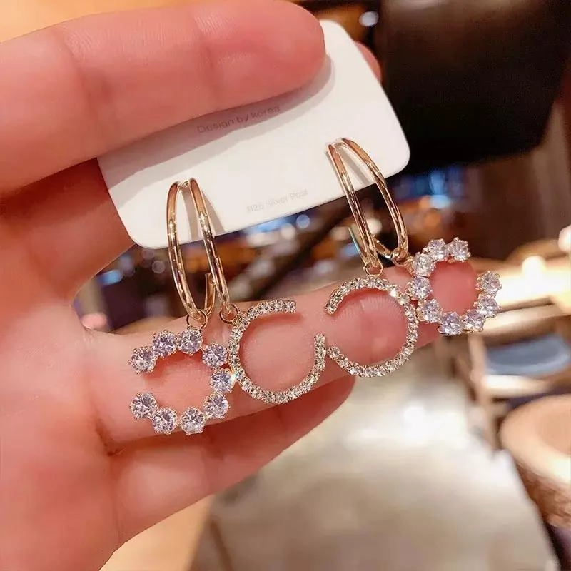 AROS ELEGANTES CON DISEÑO BRILLANTE Y ACABADO ROSADO - 2