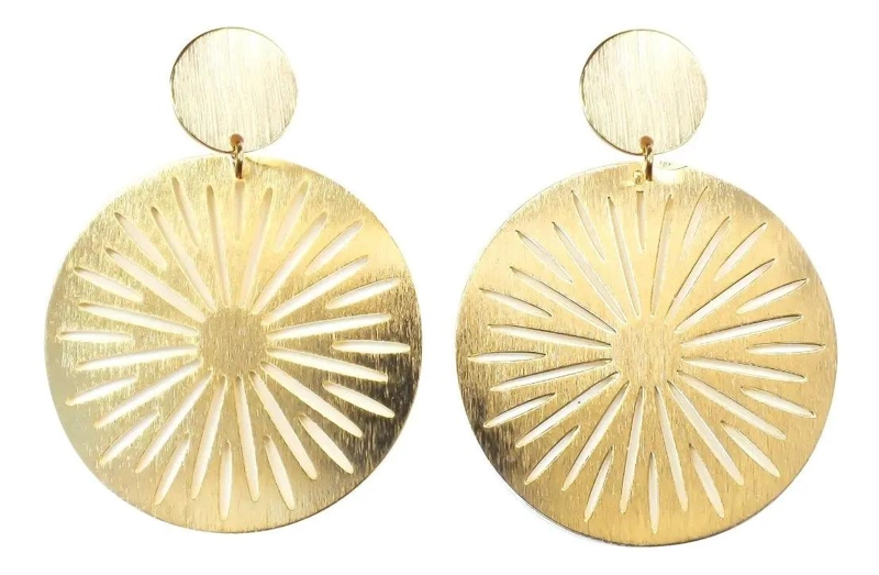 AROS CALADOS CON DISEÑO MARGARITA ENCHAPADOS EN ORO 18K ELEGANTES - 1