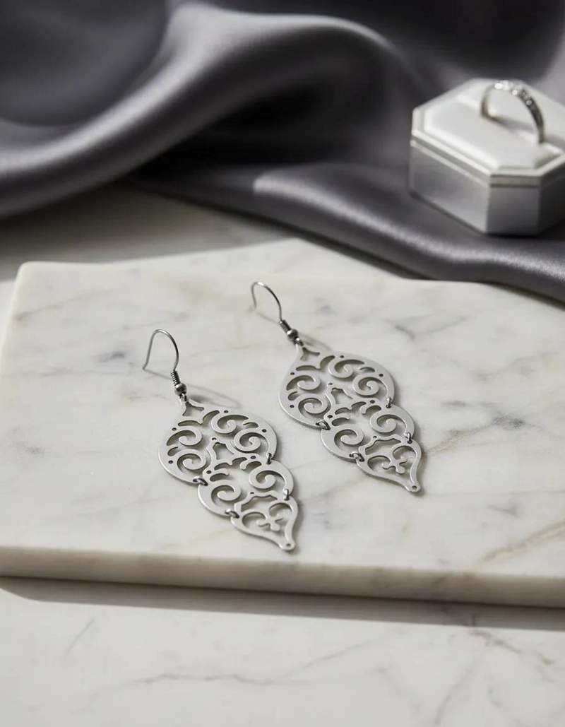 AROS DE PLATA FINA CON DISEÑO ELEGANTE Y MODERNO PARA MUJER - 2